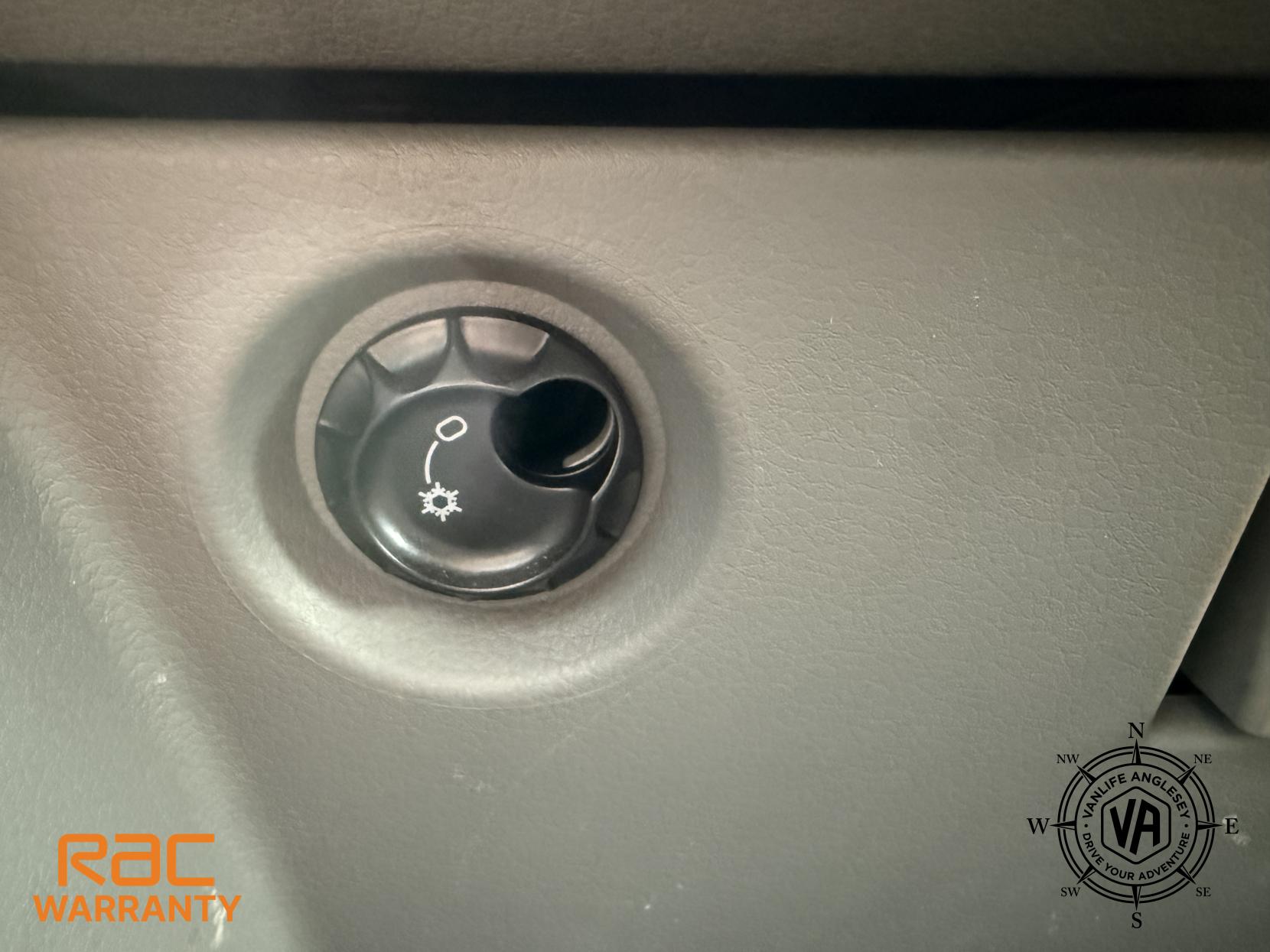 Volkswagen Crafter 2.0 TDI CR35 Trendline Panel Van 5dr Diesel Manual FWD LWB High Roof Euro 6 (s/s) (140 ps)