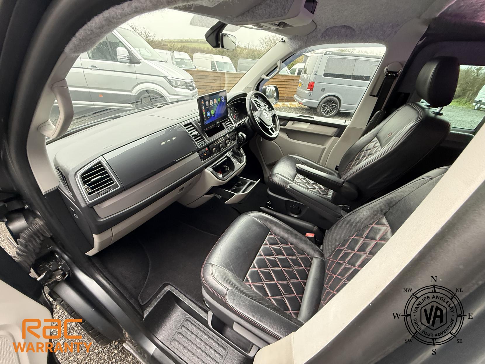 Volkswagen Transporter  2.0 BiTDI T32 BlueMotion Tech Highline Kombi Double Cab 5dr Diesel DSG FWD SWB Euro 6 (s/s) (204 ps)