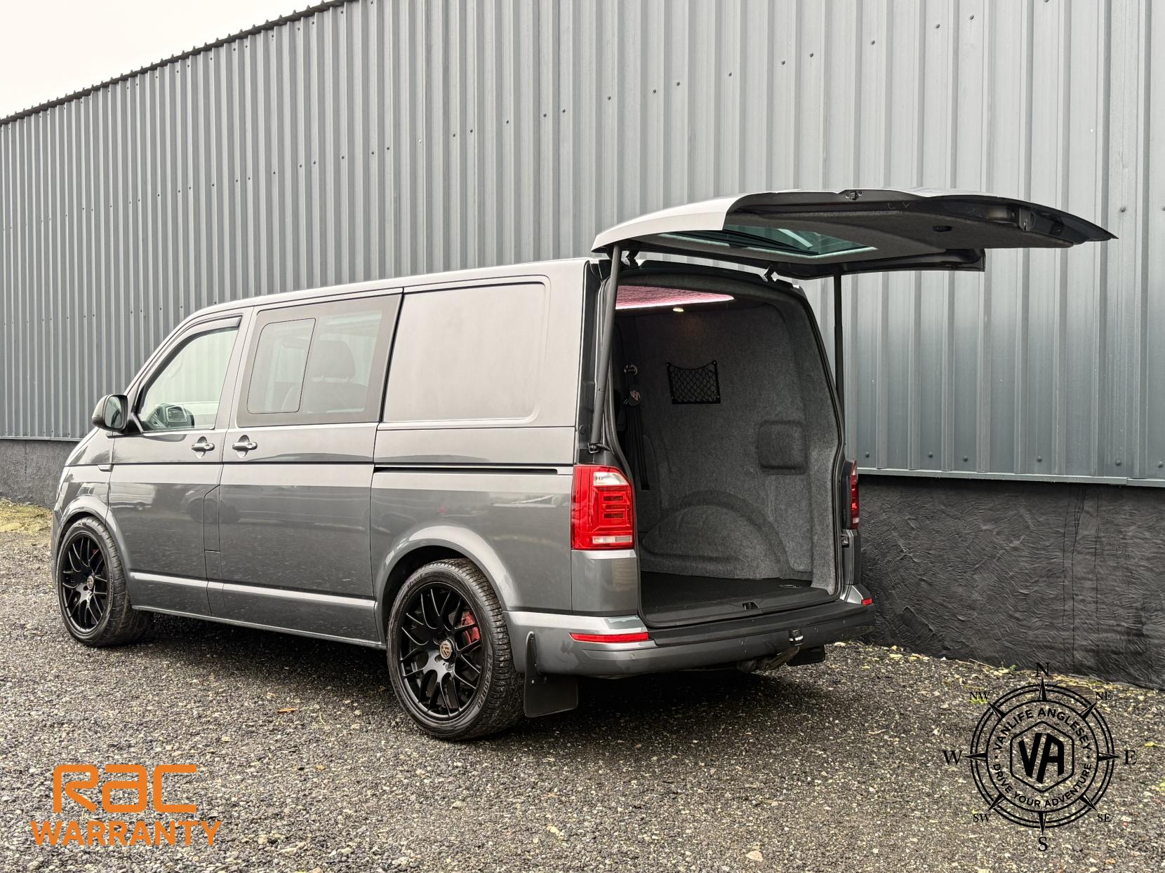 Volkswagen Transporter  2.0 BiTDI T32 BlueMotion Tech Highline Kombi Double Cab 5dr Diesel DSG FWD SWB Euro 6 (s/s) (204 ps)