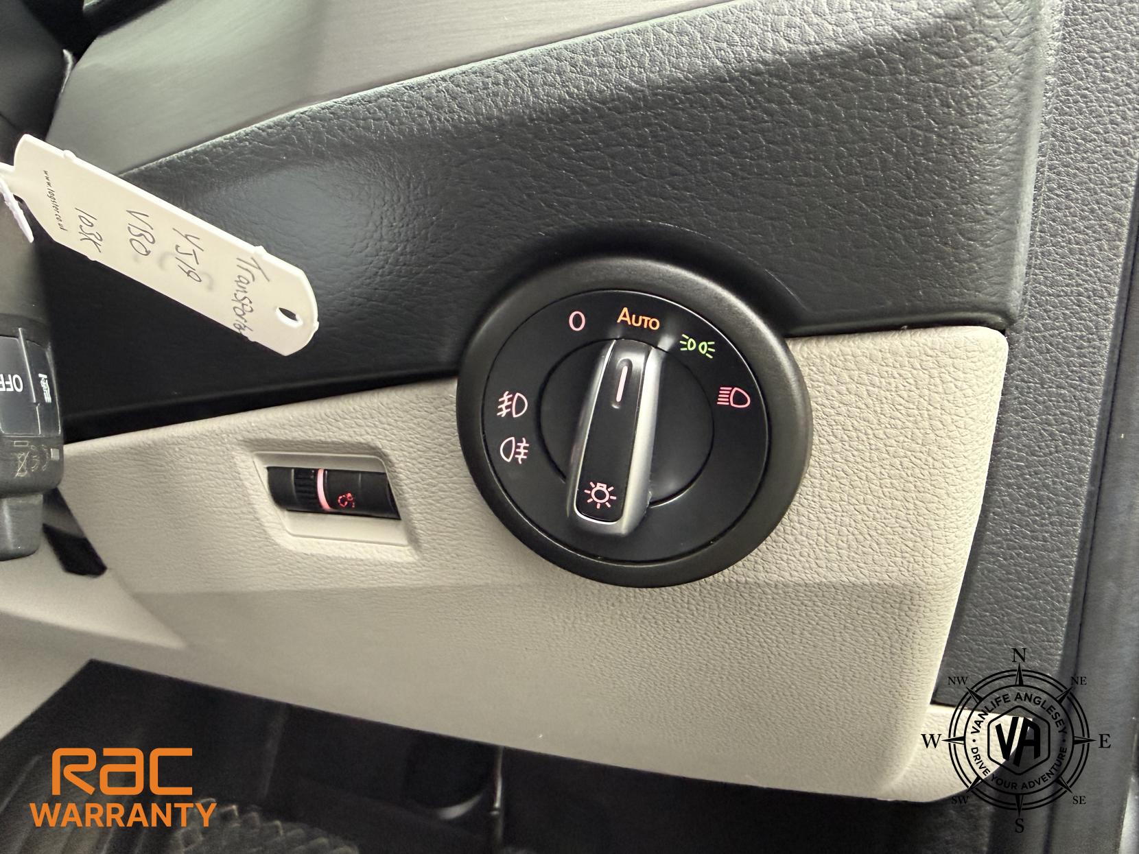 Volkswagen Transporter  2.0 BiTDI T32 BlueMotion Tech Highline Kombi Double Cab 5dr Diesel DSG FWD SWB Euro 6 (s/s) (204 ps)