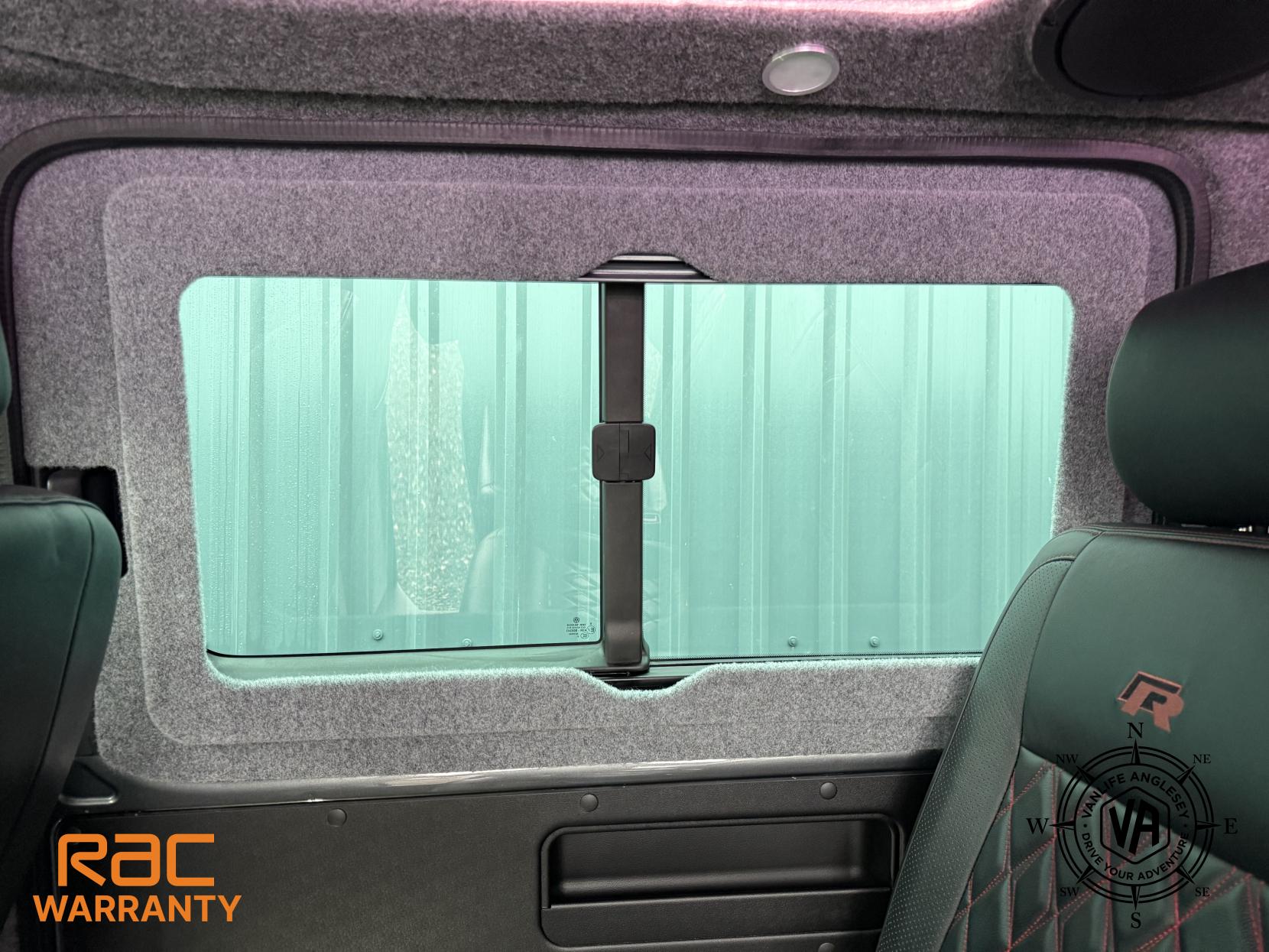 Volkswagen Transporter  2.0 BiTDI T32 BlueMotion Tech Highline Kombi Double Cab 5dr Diesel DSG FWD SWB Euro 6 (s/s) (204 ps)