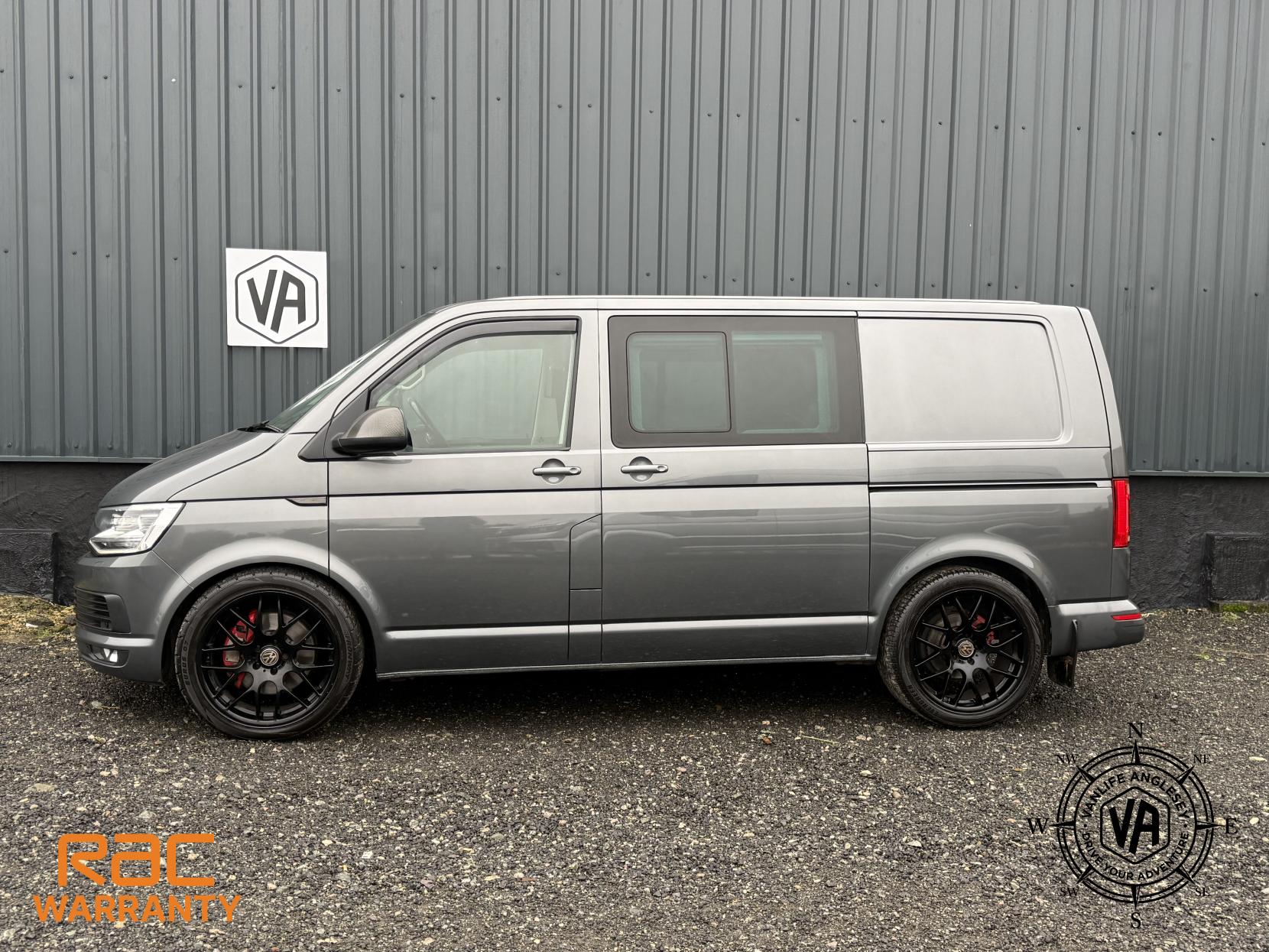 Volkswagen Transporter  2.0 BiTDI T32 BlueMotion Tech Highline Kombi Double Cab 5dr Diesel DSG FWD SWB Euro 6 (s/s) (204 ps)