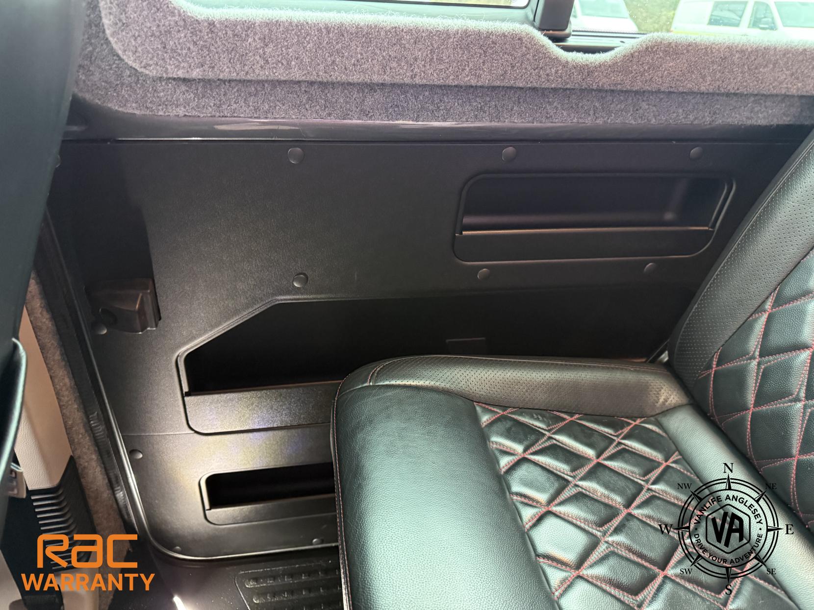 Volkswagen Transporter  2.0 BiTDI T32 BlueMotion Tech Highline Kombi Double Cab 5dr Diesel DSG FWD SWB Euro 6 (s/s) (204 ps)