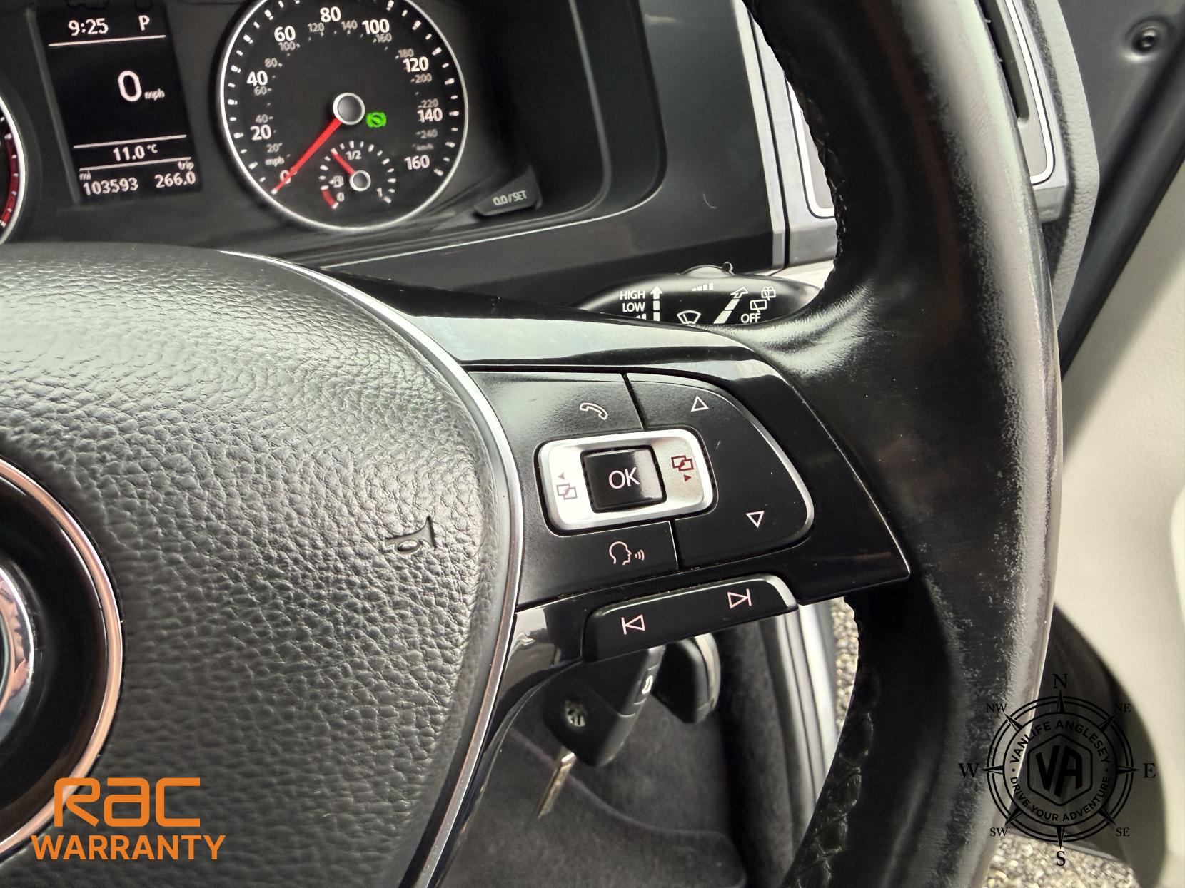 Volkswagen Transporter  2.0 BiTDI T32 BlueMotion Tech Highline Kombi Double Cab 5dr Diesel DSG FWD SWB Euro 6 (s/s) (204 ps)