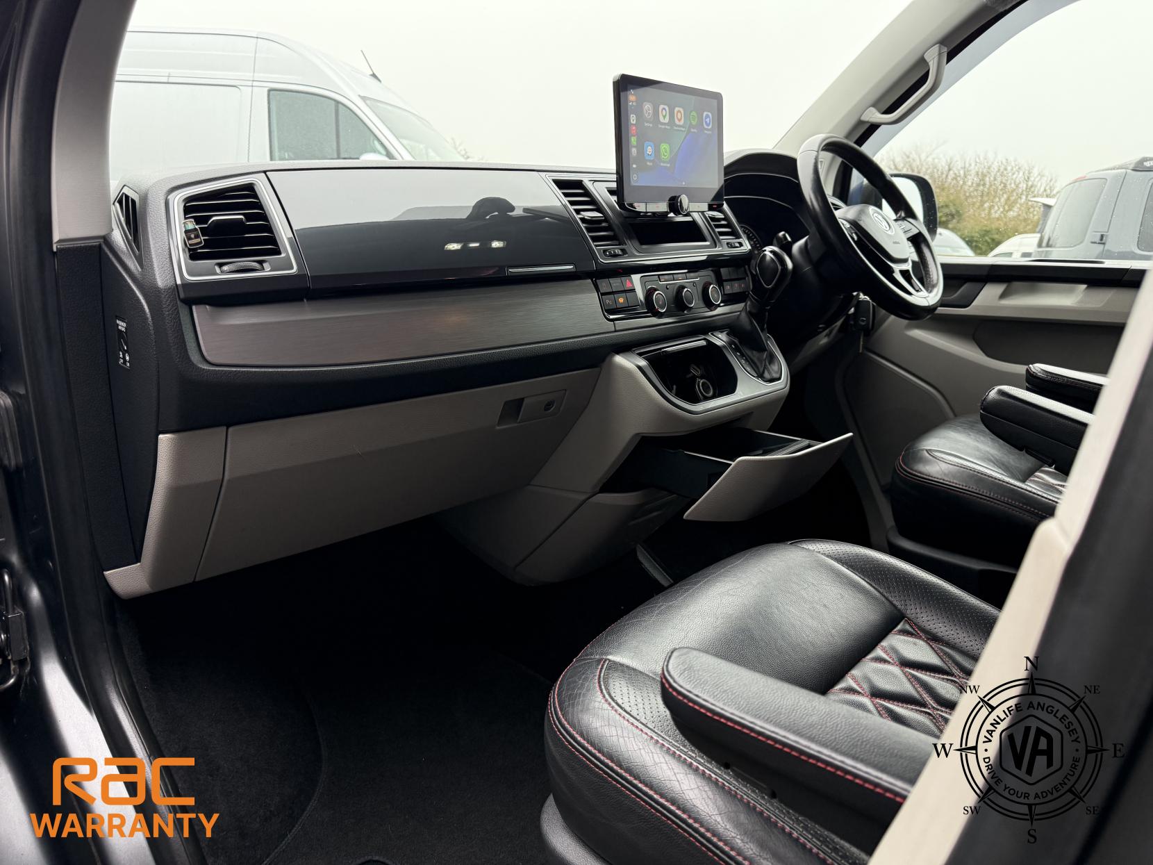 Volkswagen Transporter  2.0 BiTDI T32 BlueMotion Tech Highline Kombi Double Cab 5dr Diesel DSG FWD SWB Euro 6 (s/s) (204 ps)