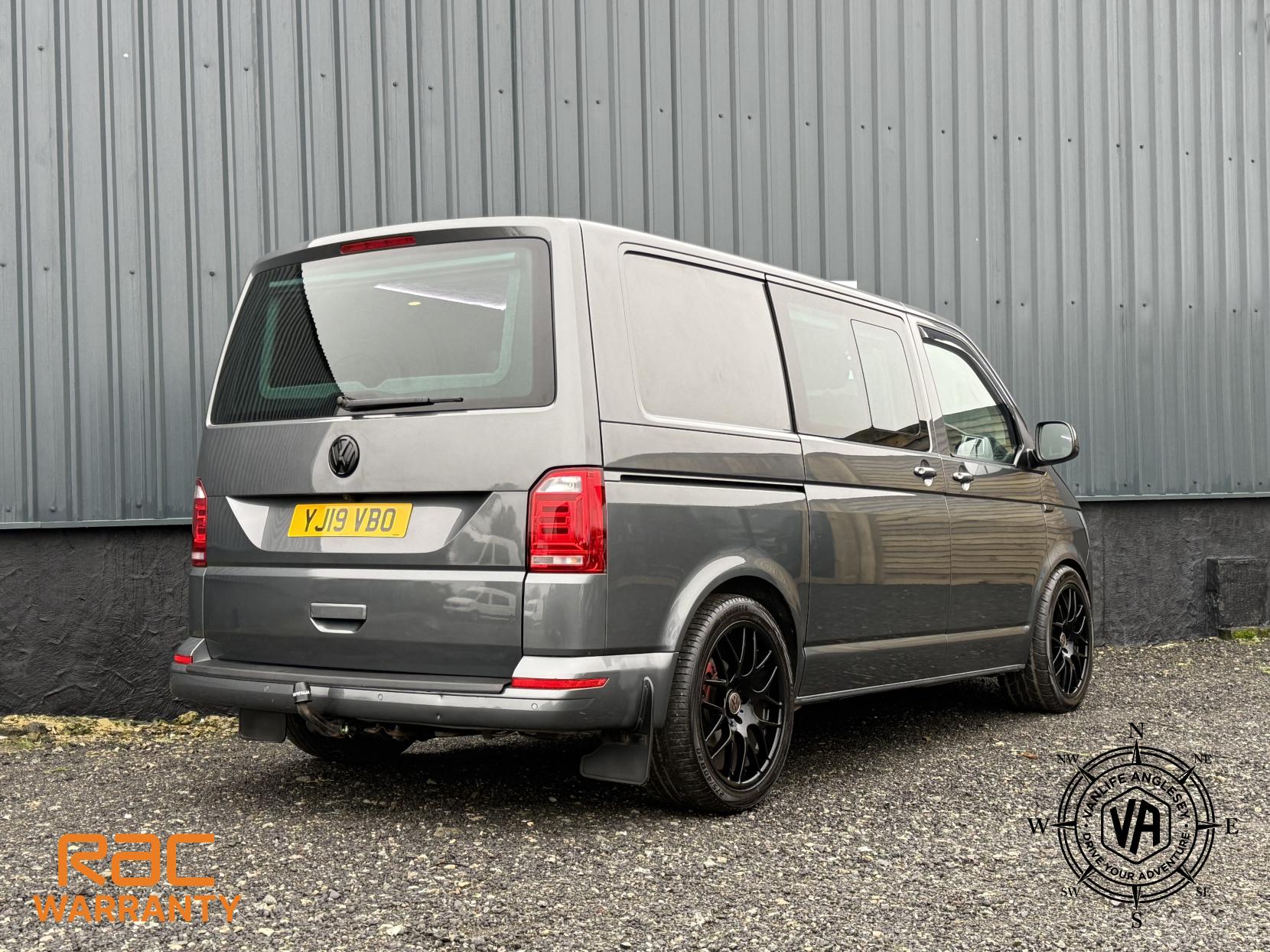 Volkswagen Transporter  2.0 BiTDI T32 BlueMotion Tech Highline Kombi Double Cab 5dr Diesel DSG FWD SWB Euro 6 (s/s) (204 ps)