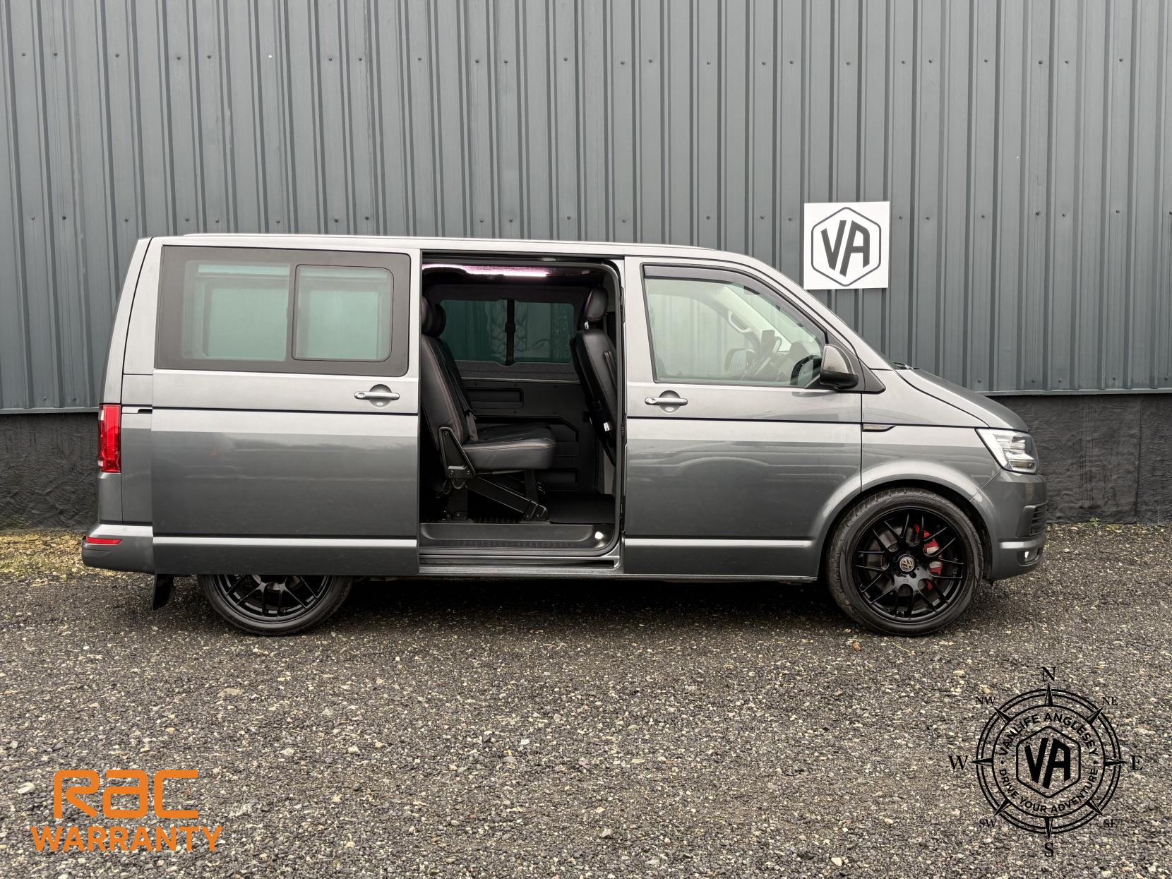 Volkswagen Transporter  2.0 BiTDI T32 BlueMotion Tech Highline Kombi Double Cab 5dr Diesel DSG FWD SWB Euro 6 (s/s) (204 ps)