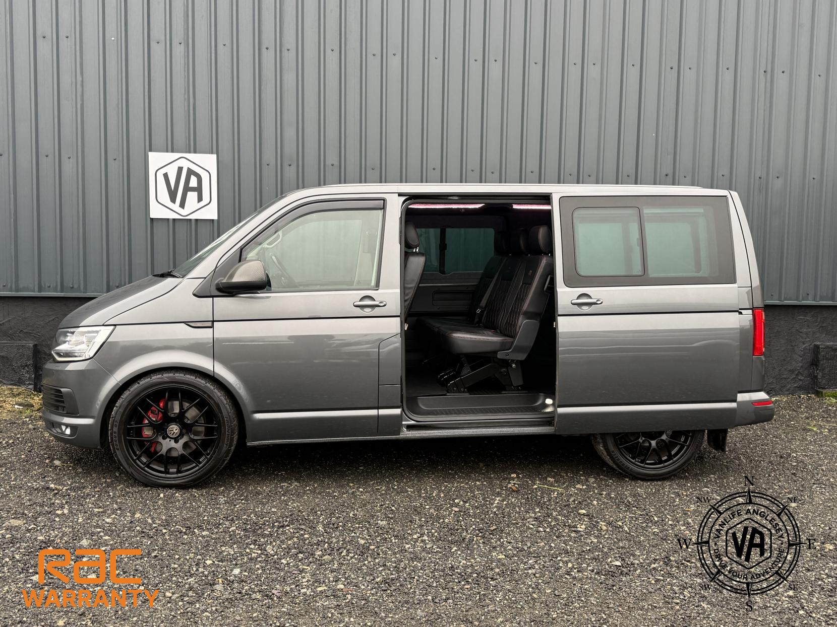 Volkswagen Transporter  2.0 BiTDI T32 BlueMotion Tech Highline Kombi Double Cab 5dr Diesel DSG FWD SWB Euro 6 (s/s) (204 ps)