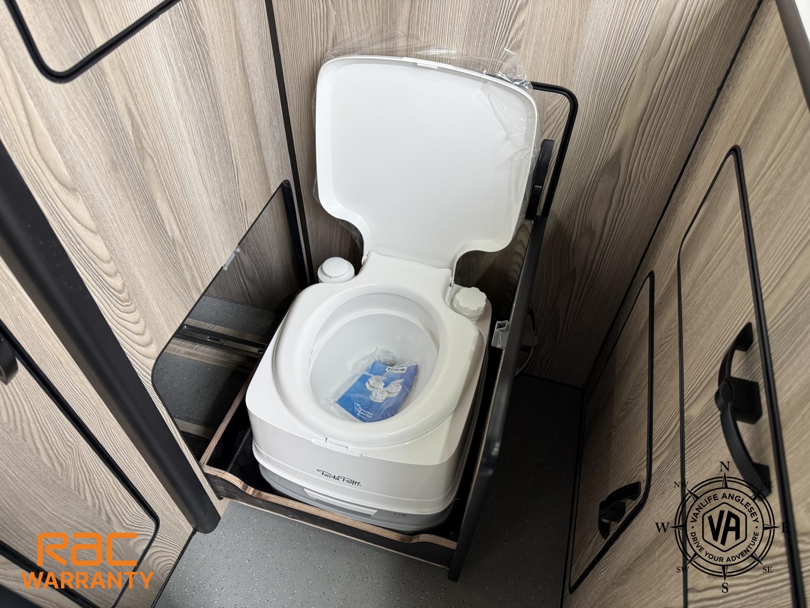 Volkswagen Crafter Diesel heater-Toilet-Sink-Hob-Fix bed-Wardrobe-Overhead lockers-Aircon-Satnav