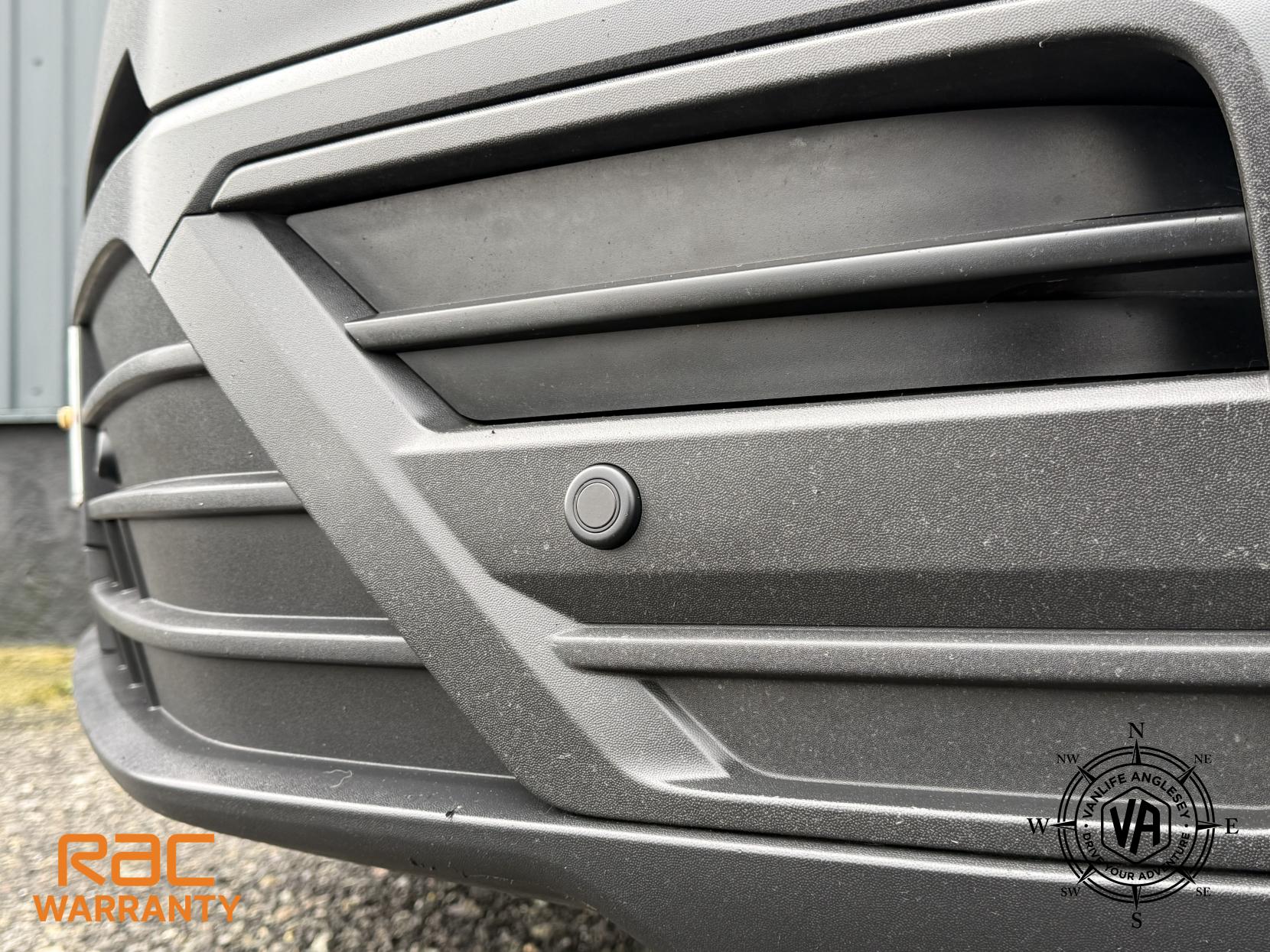 Volkswagen Crafter Diesel heater-Toilet-Sink-Hob-Fix bed-Wardrobe-Overhead lockers- Aircon