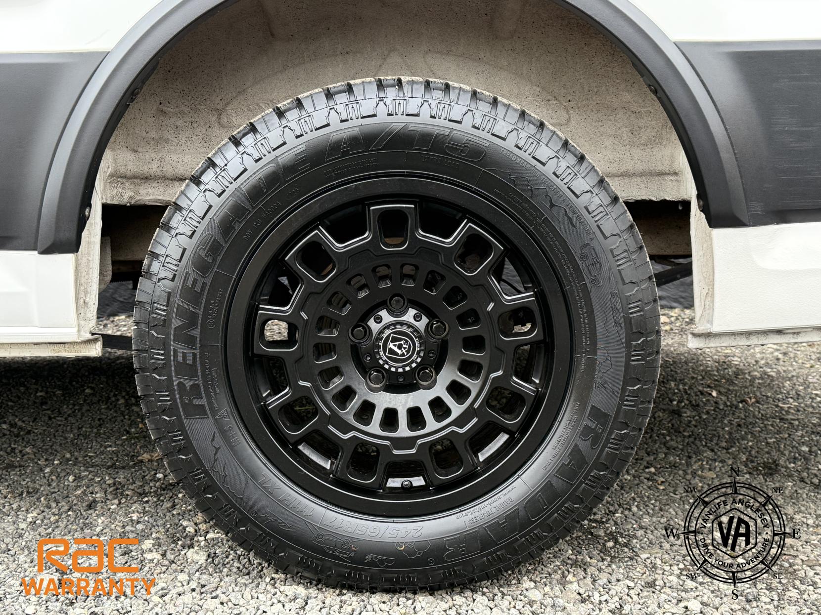 Volkswagen Crafter Diesel heater-Toilet-Sink-Hob-Fix bed-Wardrobe-Overhead lockers-Aircon-Satnav