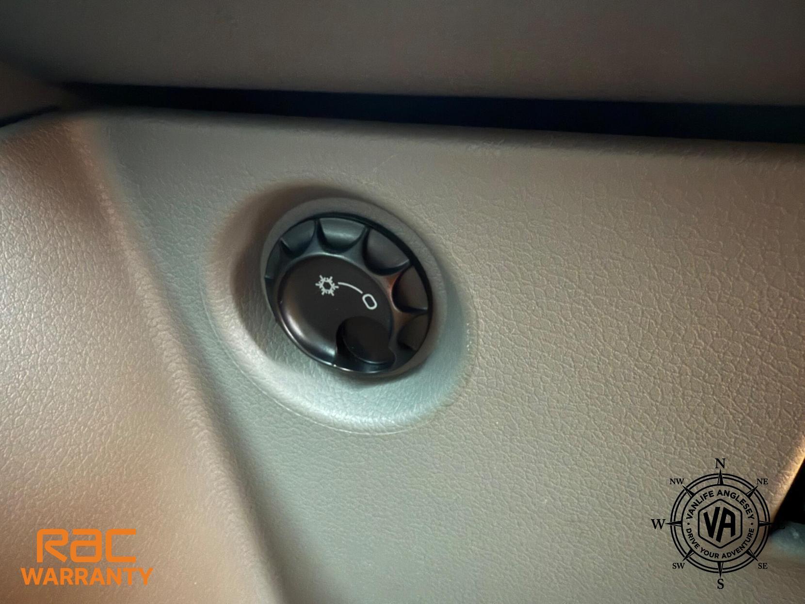 Volkswagen Crafter 2.0 FWD 2.0 TDI 140 LWB Panel Van