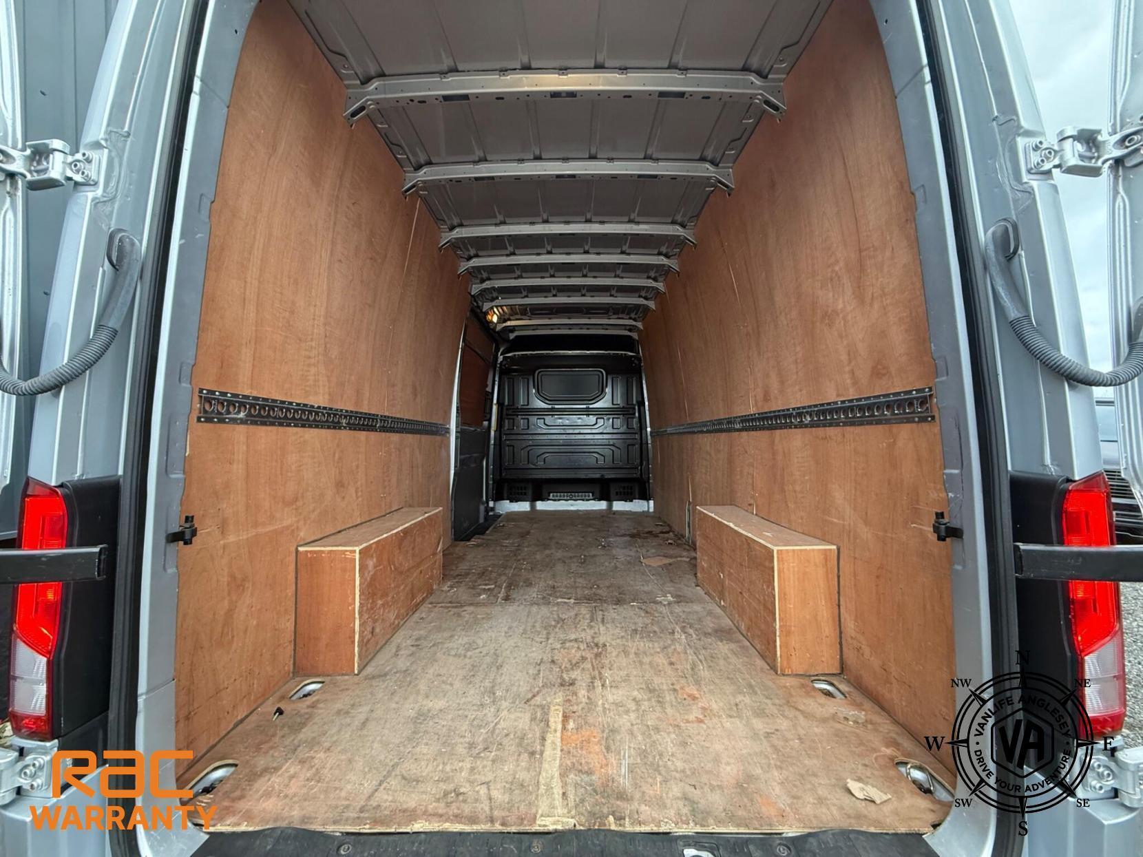 Volkswagen Crafter 2.0 FWD 2.0 TDI 140 LWB Panel Van