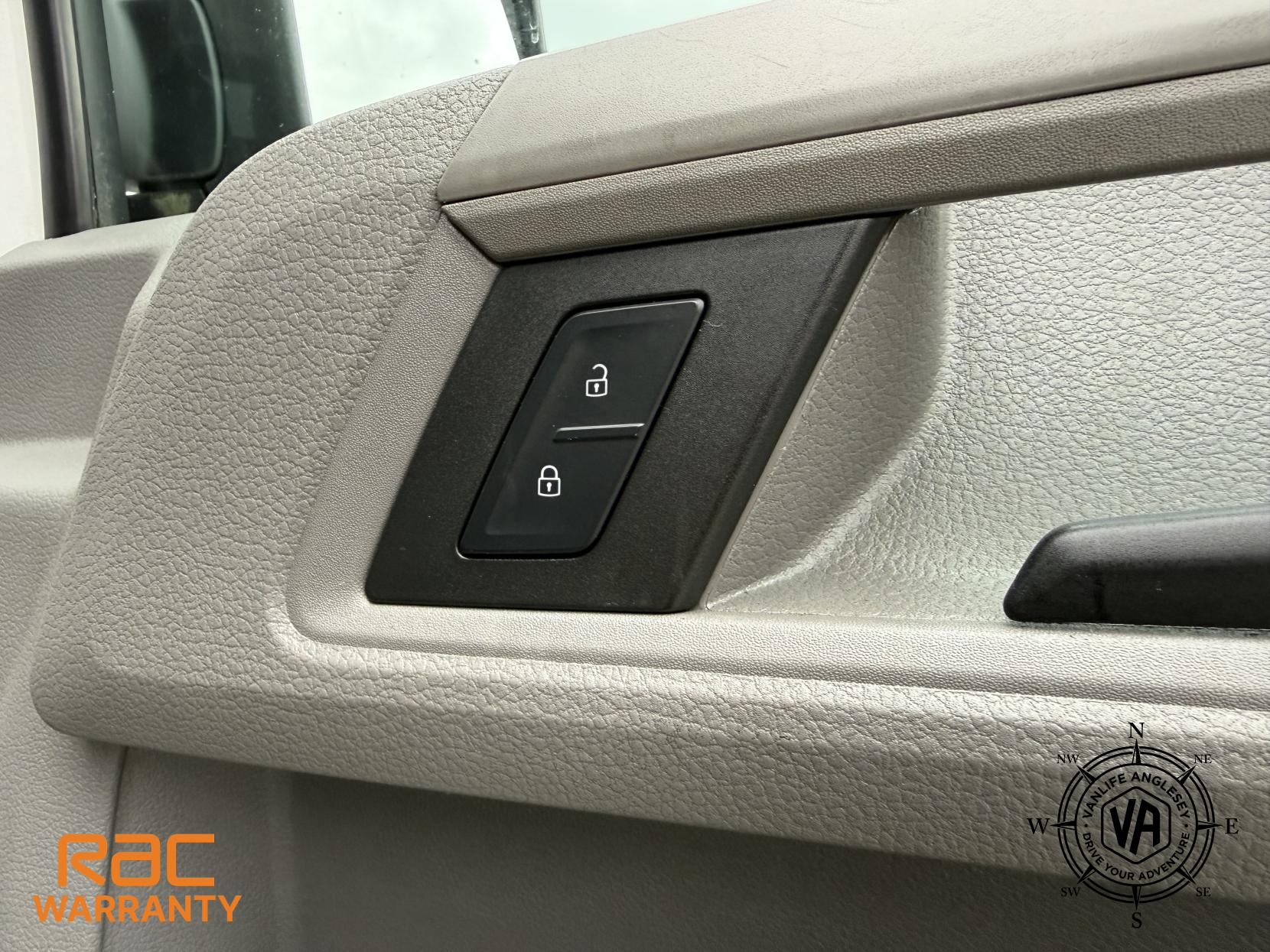 Volkswagen Crafter 2.0 TDI CR35 BlueMotion Tech Trendline Panel Van 5dr Diesel Manual FWD MWB High Roof Euro 6 (s/s) (140 ps)