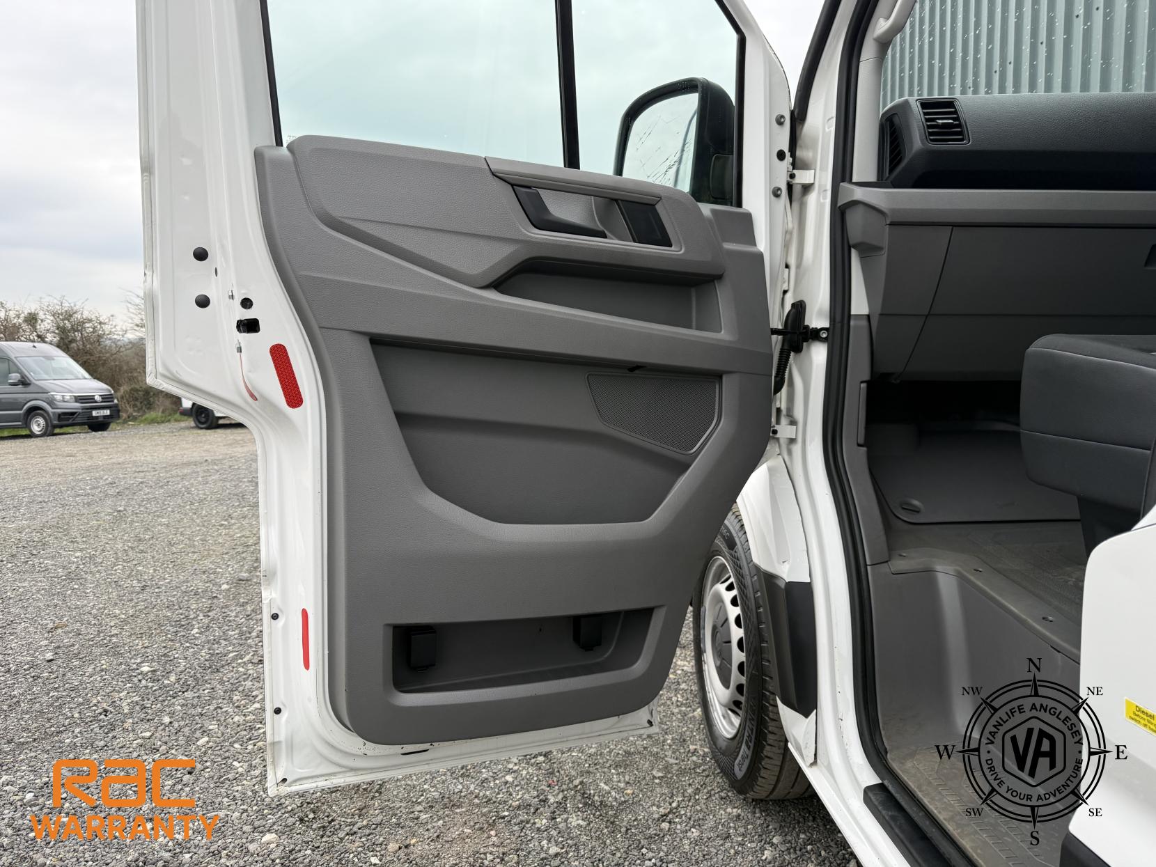 Volkswagen Crafter 2.0 TDI CR35 BlueMotion Tech Trendline Panel Van 5dr Diesel Manual FWD MWB High Roof Euro 6 (s/s) (140 ps)